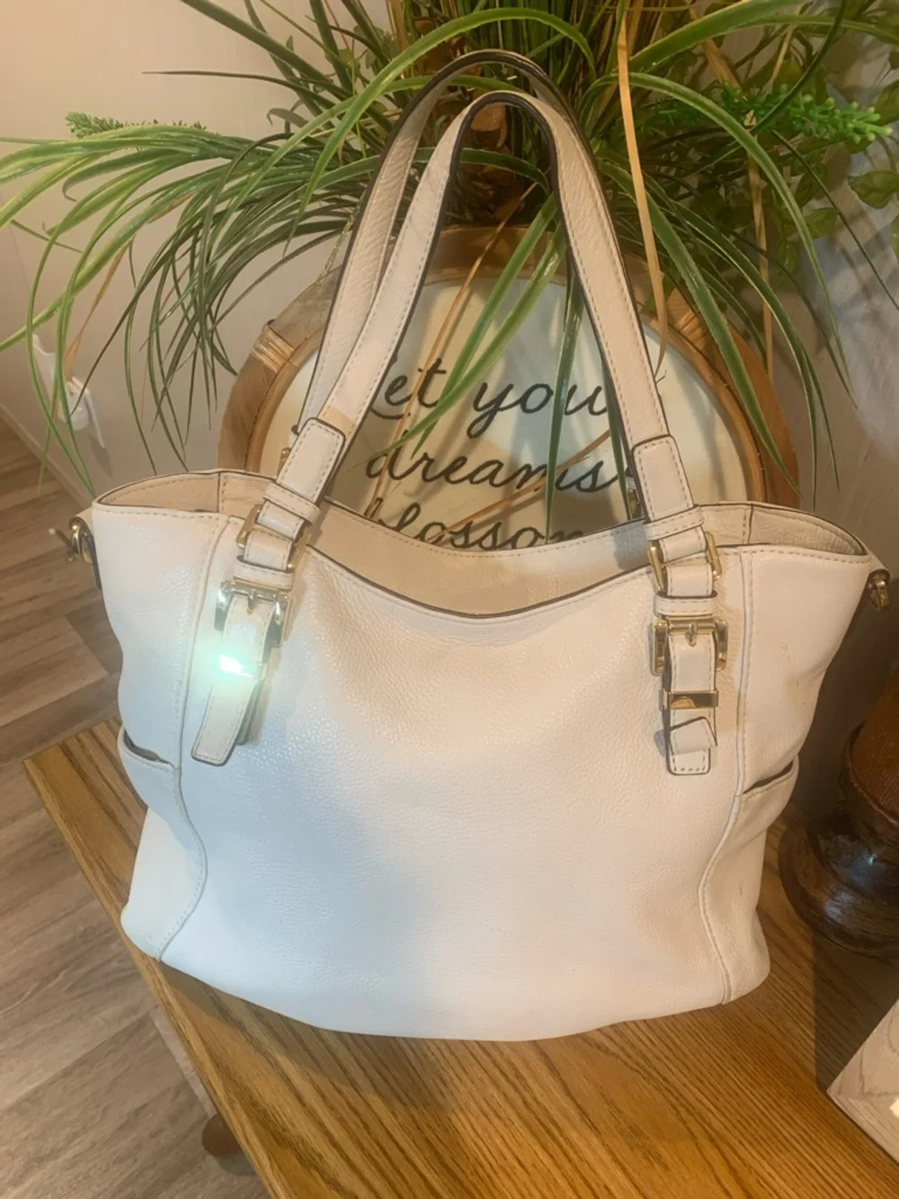 Michael Kors Cream Leather Shoulder Bag with Gold Hardware